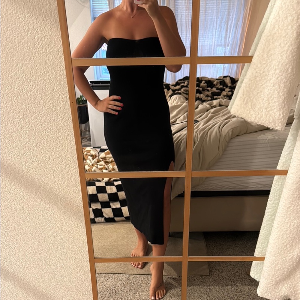 Moon River Black Strapless Bodycon Dress